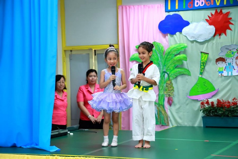 การแสดงของนักเรียน